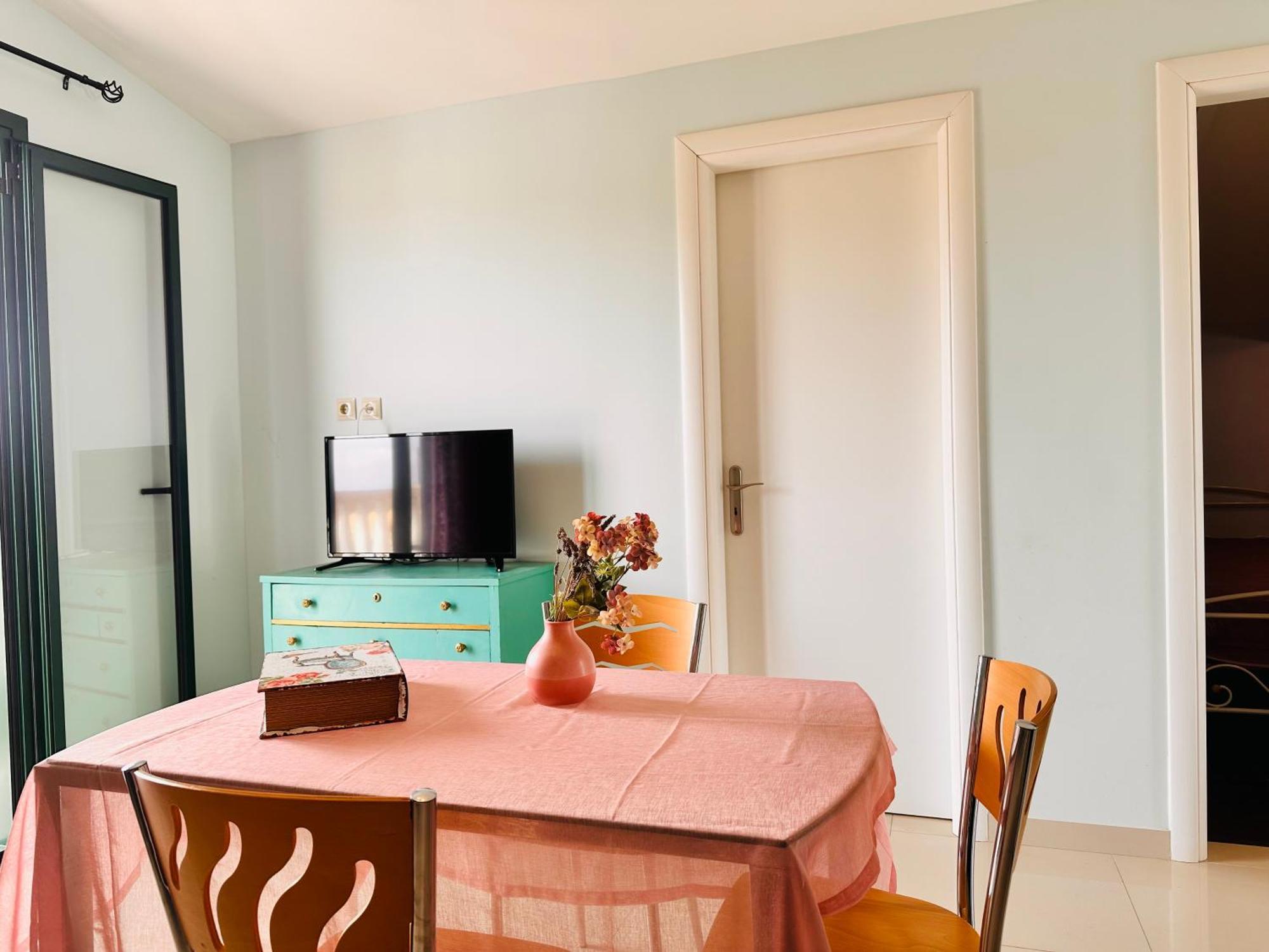 Infinity Blue Beach Apartments Циливи Екстериор снимка