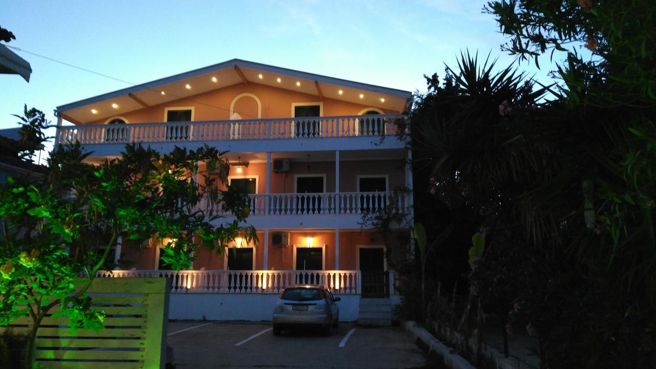 Infinity Blue Beach Apartments Циливи Екстериор снимка
